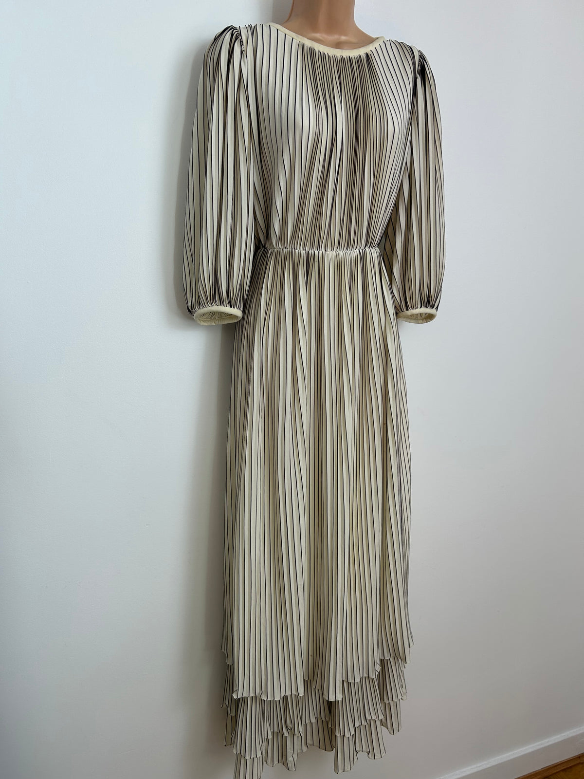 Vintage Late 1970s MARION RUSSELL Size 10 Cream & Brown Plisse Pleated Layered Occasion Maxi Dress