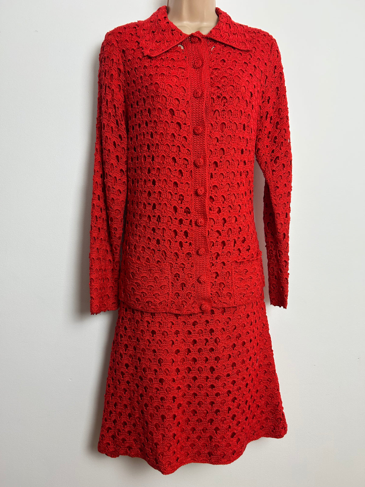 Vintage 1960s VERY RARE KLESHIE BELLMAN Size 12 Hand Made 100% Wool Red Crochet Skirt Suit