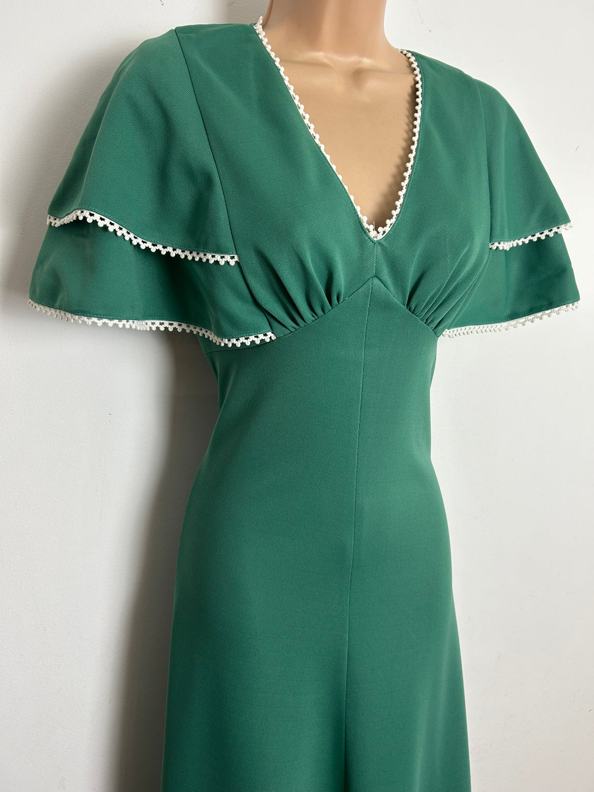 Vintage 1970s KEYNOTE Size 10 Green Double Layer Flutter Sleeve Boho Maxi Dress