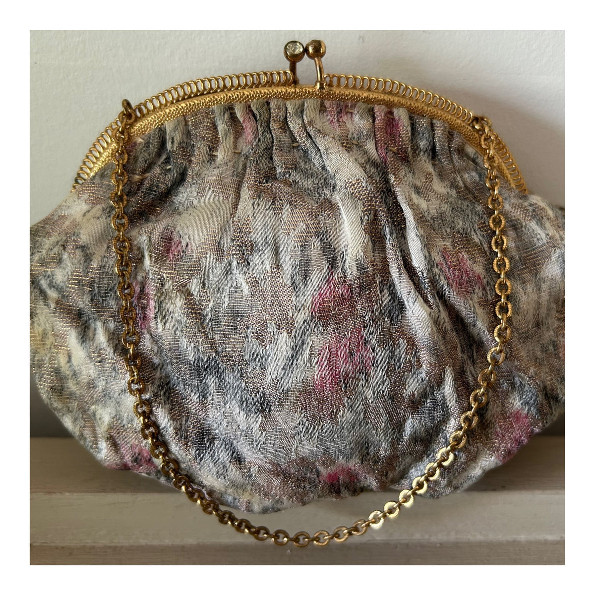 Vintage 1940s Small Cream Pink & Gold Jacquard Gold Tone Mini Purse Bag