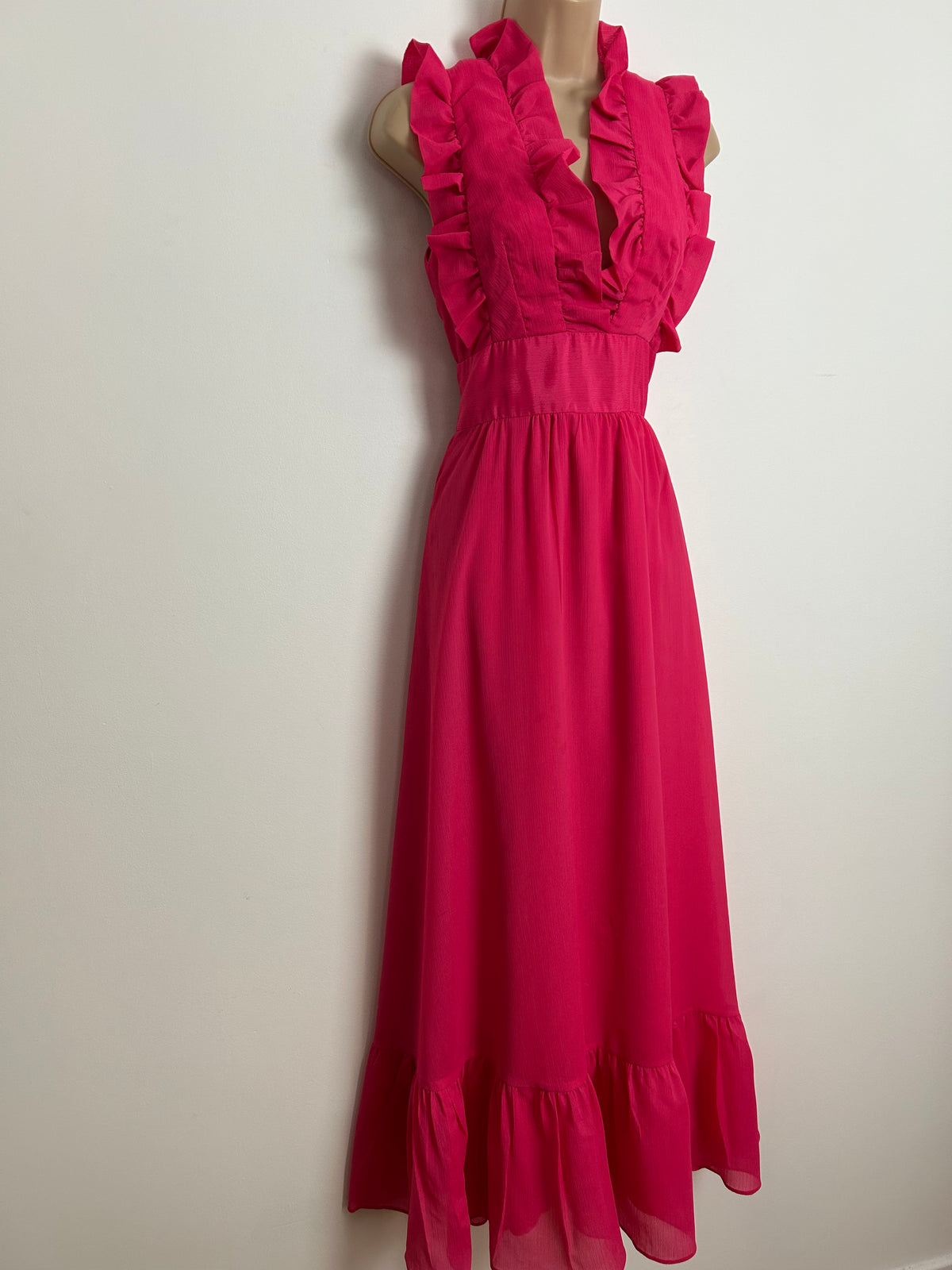 Vintage 1970s ALEXANDER CLARE Size 6 Hot Pink Ruffle Trim Sleeveless Occasion Maxi Dress