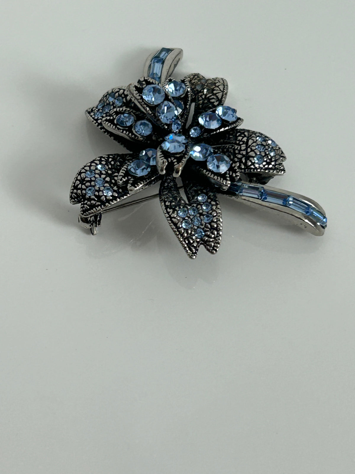 Vintage 1960s Silver Plated Blue Diamante & Baguette Cut Glass Floral Brooch