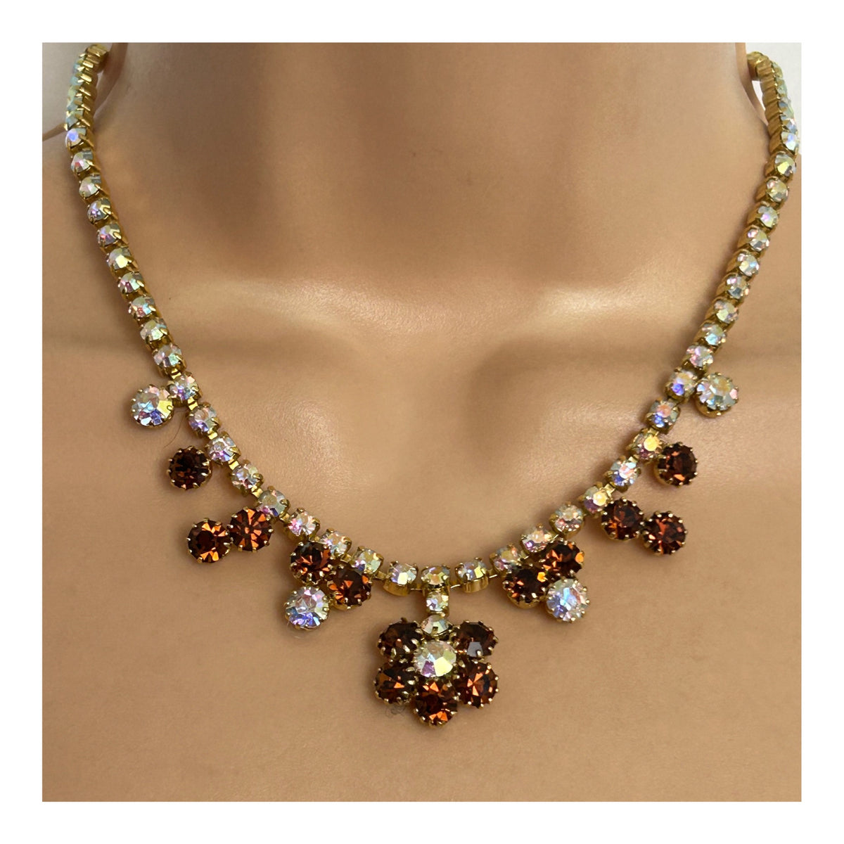 Vintage 1960s Beautiful Gold Tone Aurora Borealis & Amber Colour Diamante Set Dangle Necklace