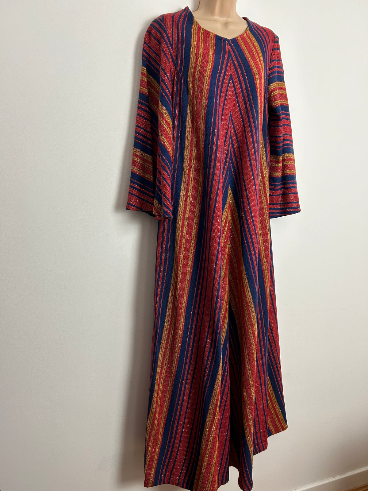 Vintage 1960s EXTREMELY RARE RIKMA BY ROZI BEN YOSSEF Up To Size 12 Red Blue & Gold Stripe 100% Cotton Woven Long Flared Sleeve Kaftan