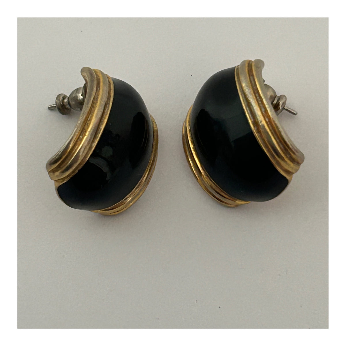 Vintage 1980s NAPIER Gold Tone & Black Enamel Earrings