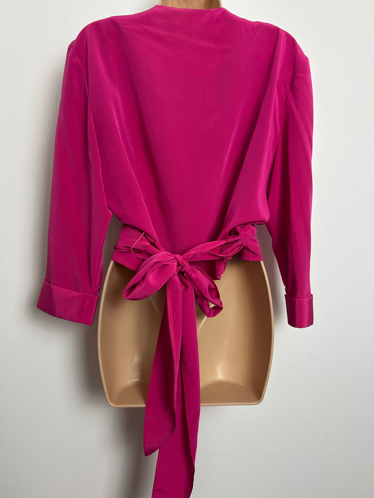 Vintage 1980s SHELANA LONDON Size 16 Fuchsia Pink Braid Trim Full Wrap Style Blouse Top
