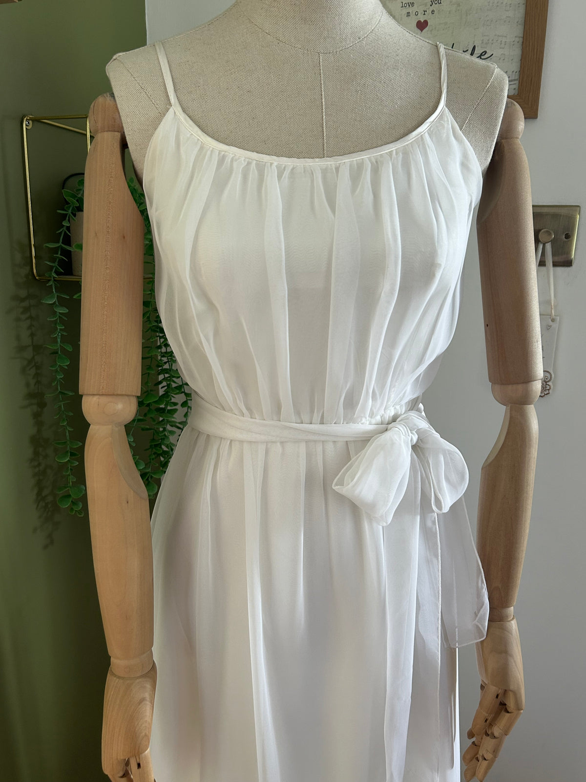 Vintage 1970s Size 6 VERA MONT White Chiffon Strappy Belted Maxi Dress