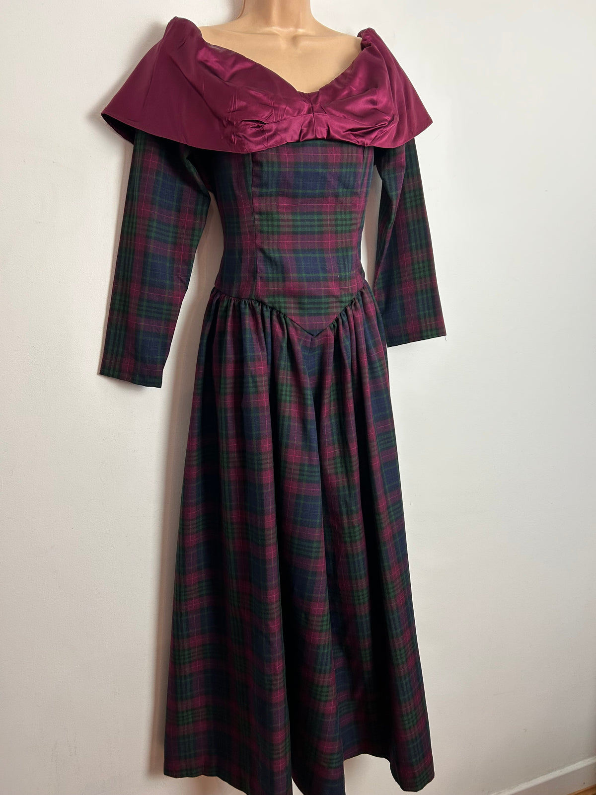 Vintage 1980s UK Size 8 (Poss 8-10) Dark Green & Claret Tartan Check Bardot Neck Christmas Gown/Dress