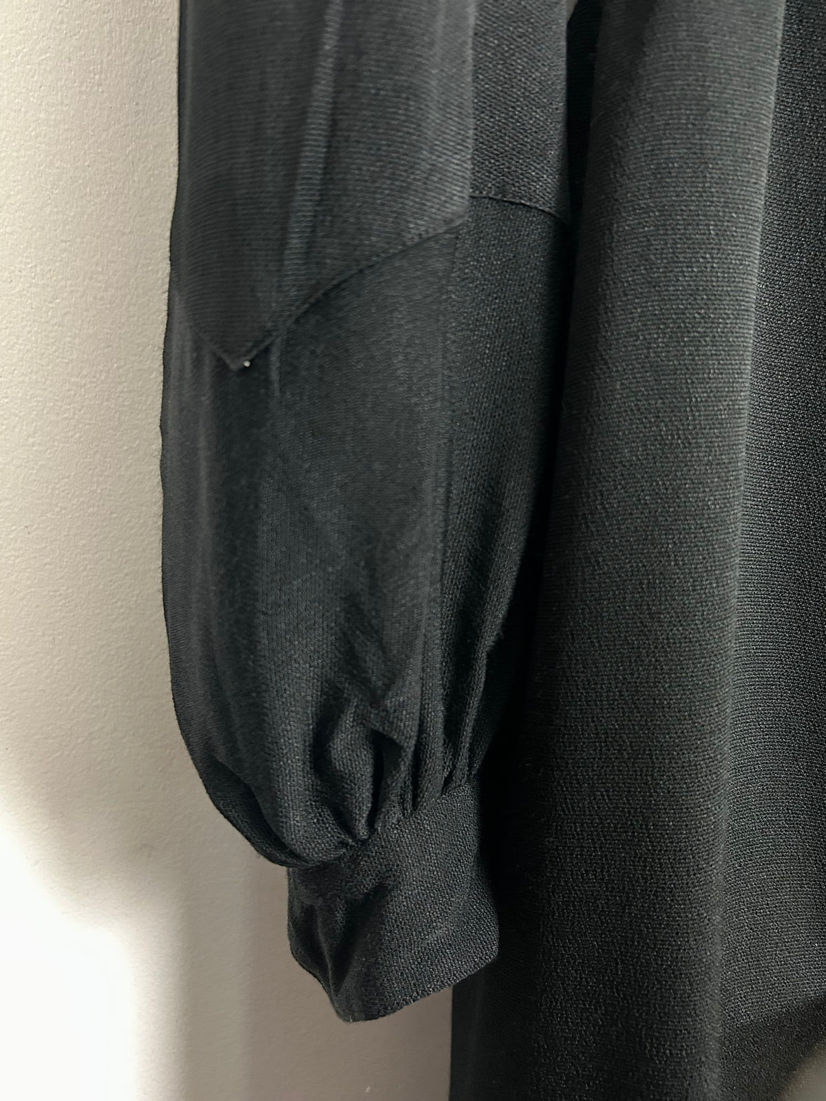 Vintage Original 1940's Size 14-16 Black Rayon Long Sleeve Midi Dress