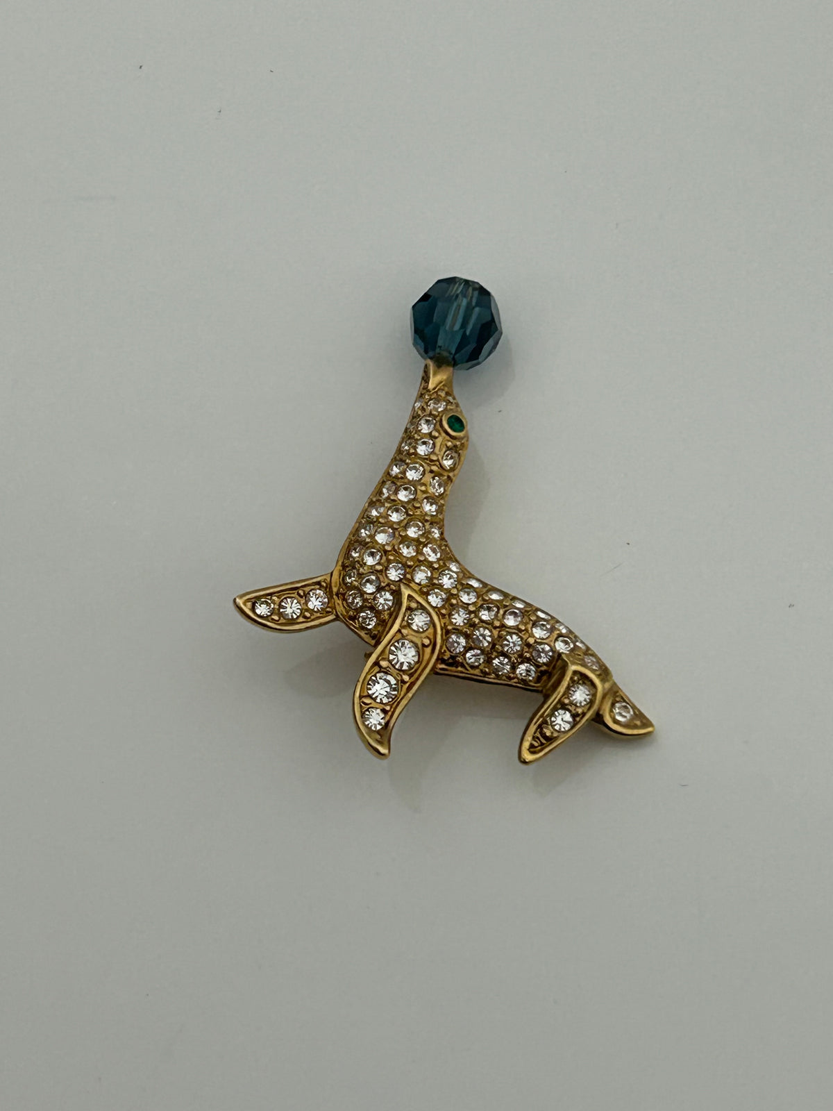 Vintage 1980s Gold Tone Diamante Set Sweet Little Sea Lion Pin Brooch