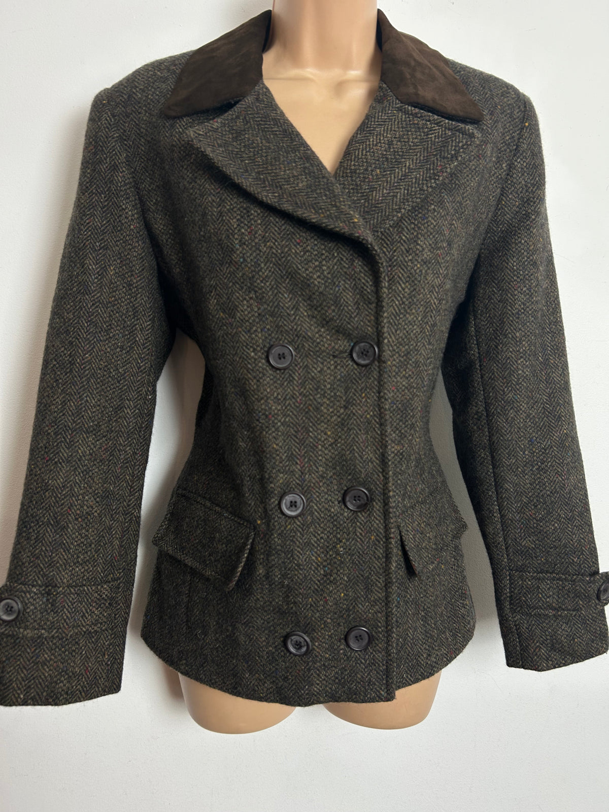 Vintage 1980s CHARACTER SUBURBANWEAR Size 12 Brown Wool Tweed Blazer With Suede Collar