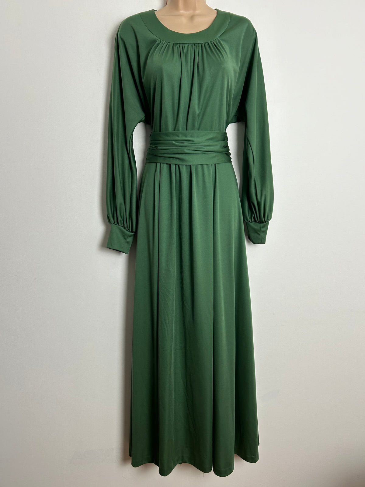 Vintage 1970s DEHA OF SWEDEN UK Size 8 Moss Green Long Dolman Sleeve Cummerbund Waist Detail Maxi Dress