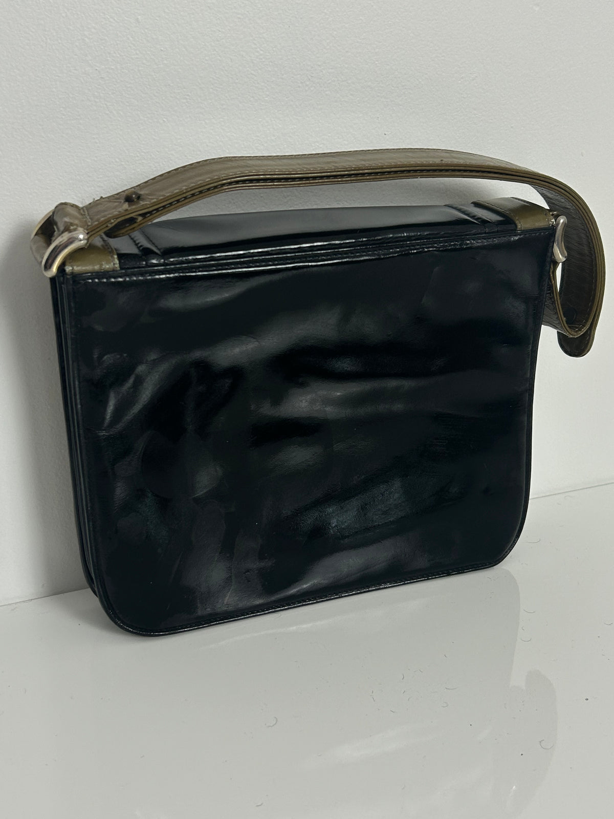 Vintage Late 1960s Early 1970s Black & Olive Green Contrast Patent Mod Handbag
