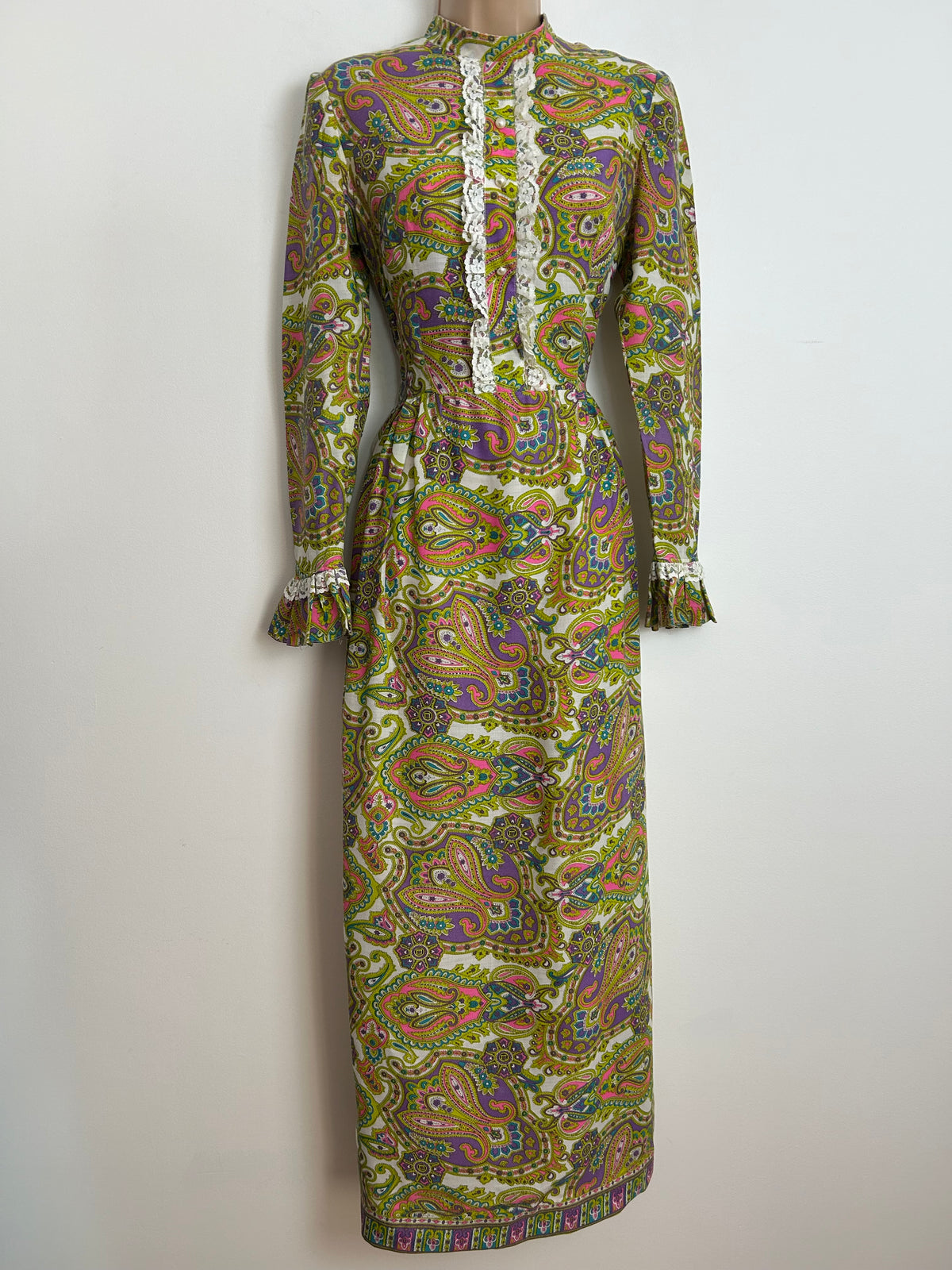 Vintage 1970s Size 6-8 White Green Pink & Purple paisley Print Lace Trim Prairie Maxi Dress