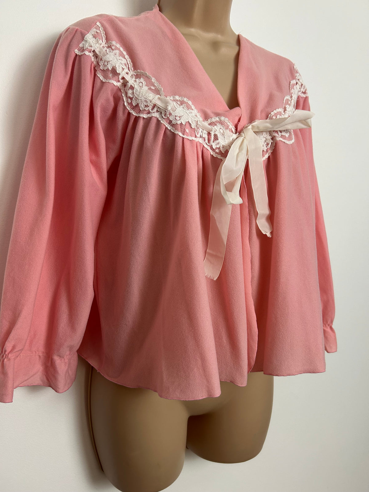Vintage 1960s Size 10 Baby Pink & White Lace Trim Bri-Nylon Bed Jacket With White Tie