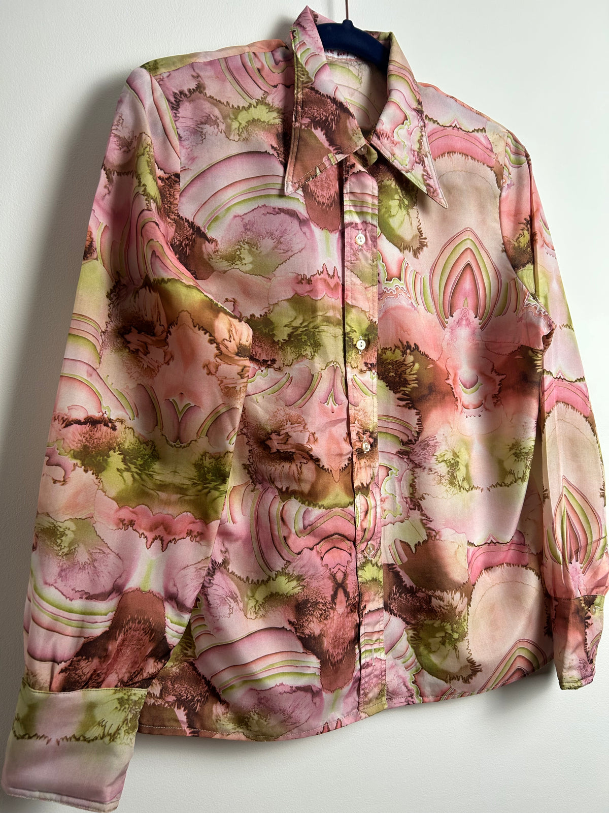 Vintage 1970s Size 14 Pink & Green Tones Abstract Print Long Sleeve Dagger Collar Shirt