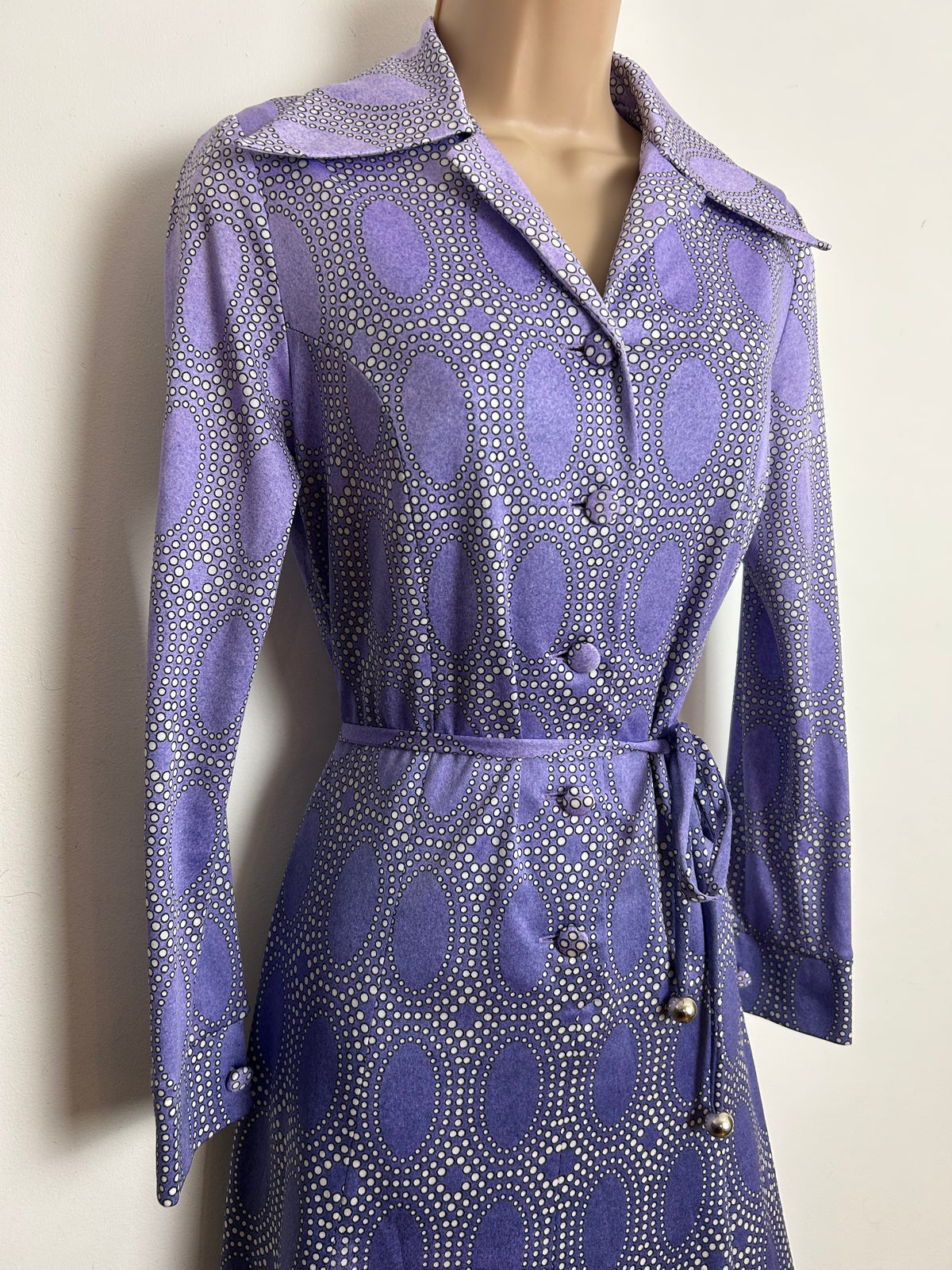 Vintage 1970s FRANKENWALDER Size 12 Lilac & White Spot Circle Print Dagger Collar Belted Day Dress