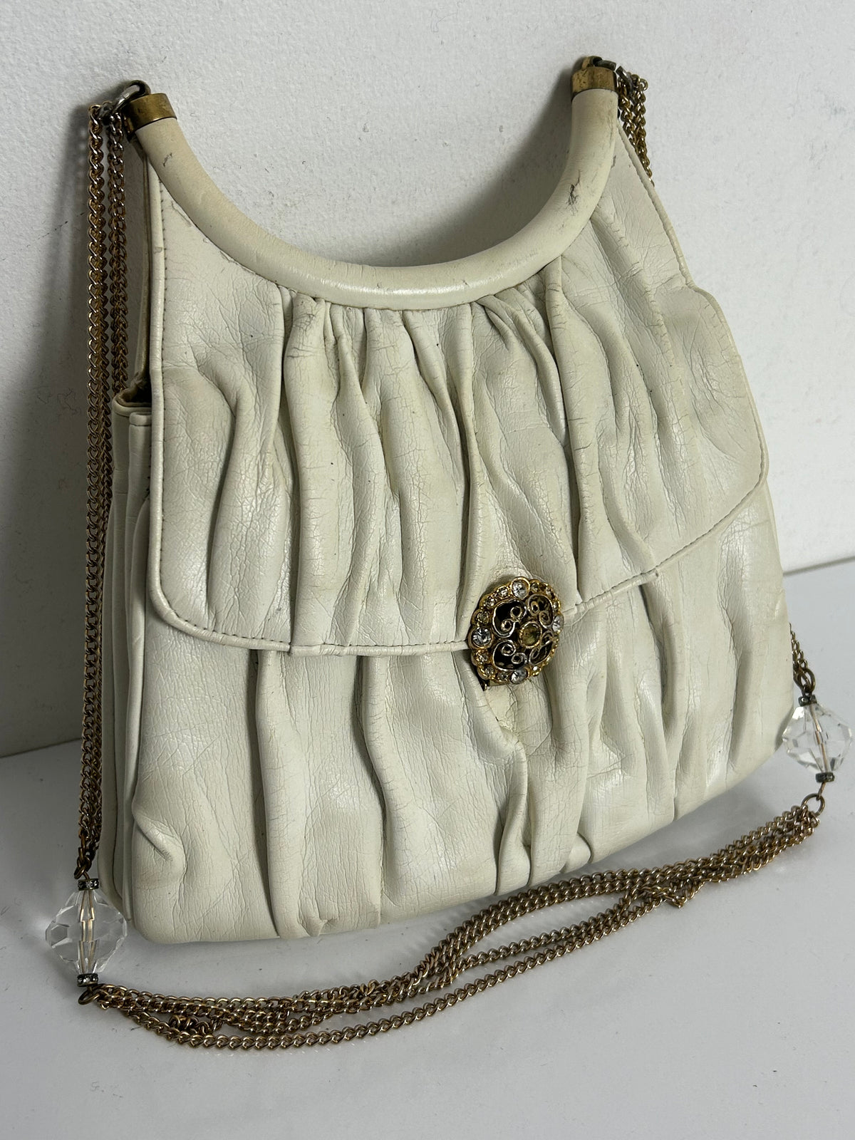 Vintage RARE 1950s Ivory Leather Beautiful Shape Handbag With Chain Strap & Hinged Mirror