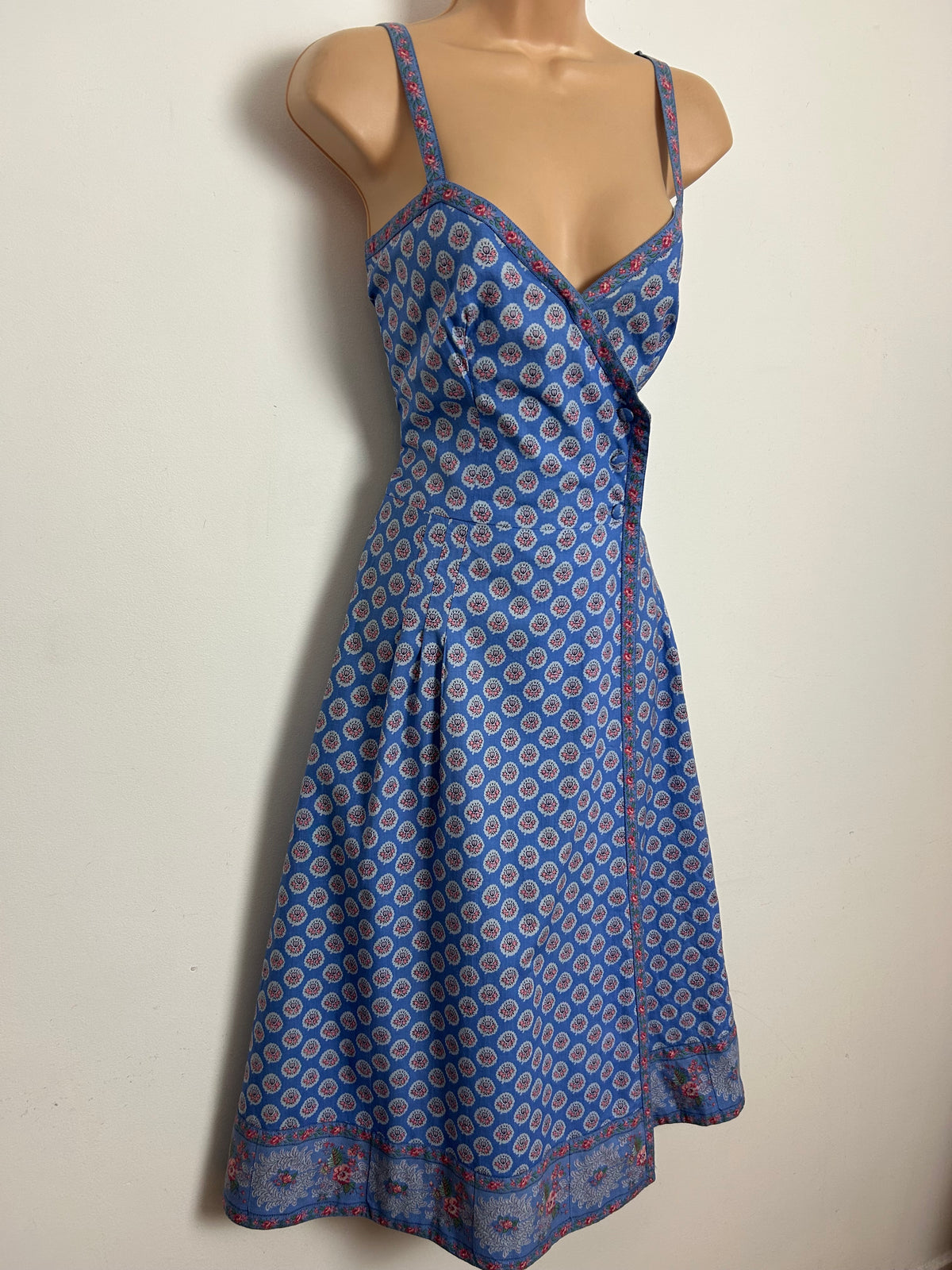 Vintage 1970s Size 10 RARE CHARLES DEMERY SOULEIADO Size 8 Pretty French Country Fabric Print Cotton Wrap Dress