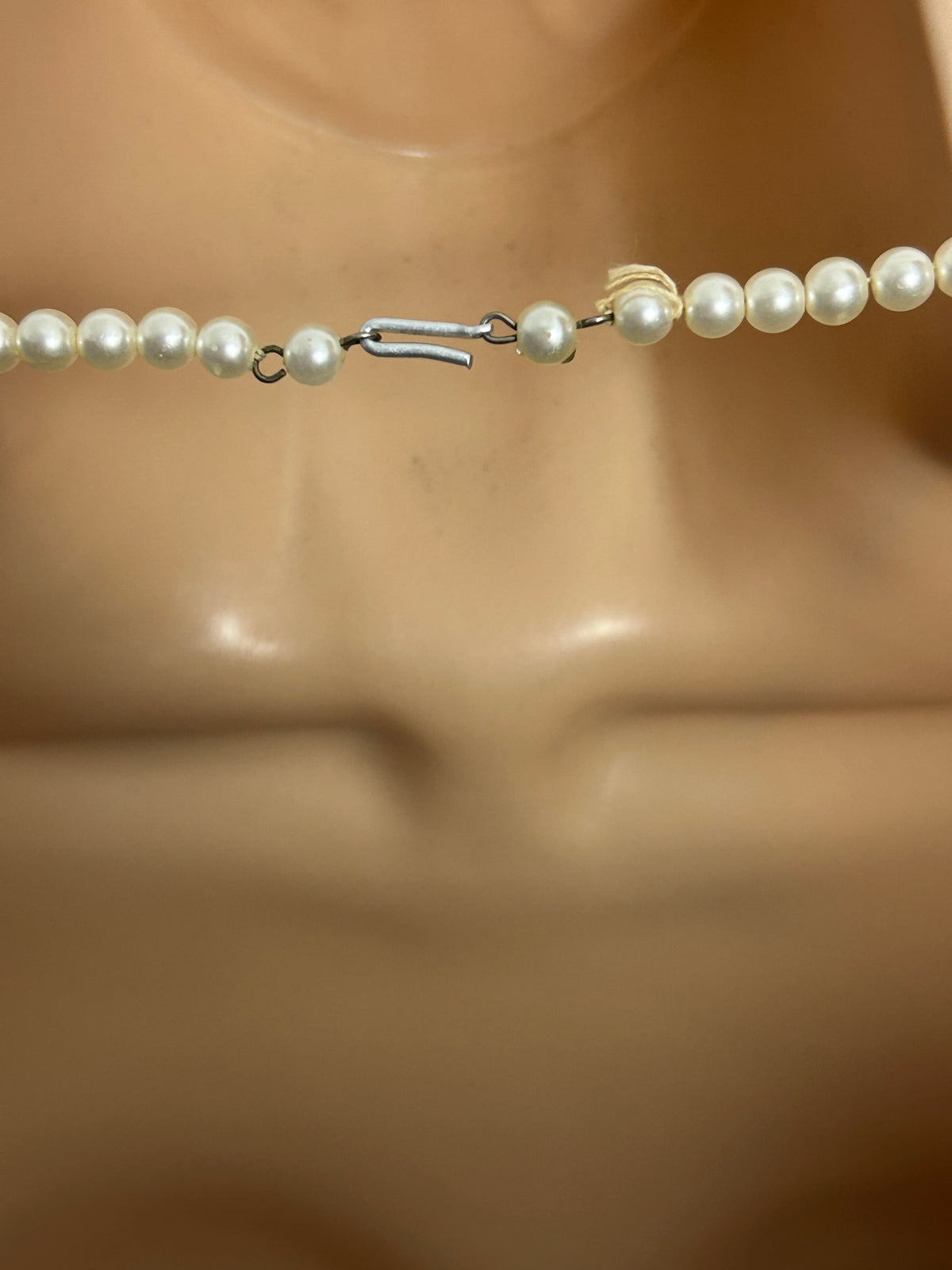 Vintage 1960s RARE HONG KONG Faux Pearl Bow Tie Choker Necklace