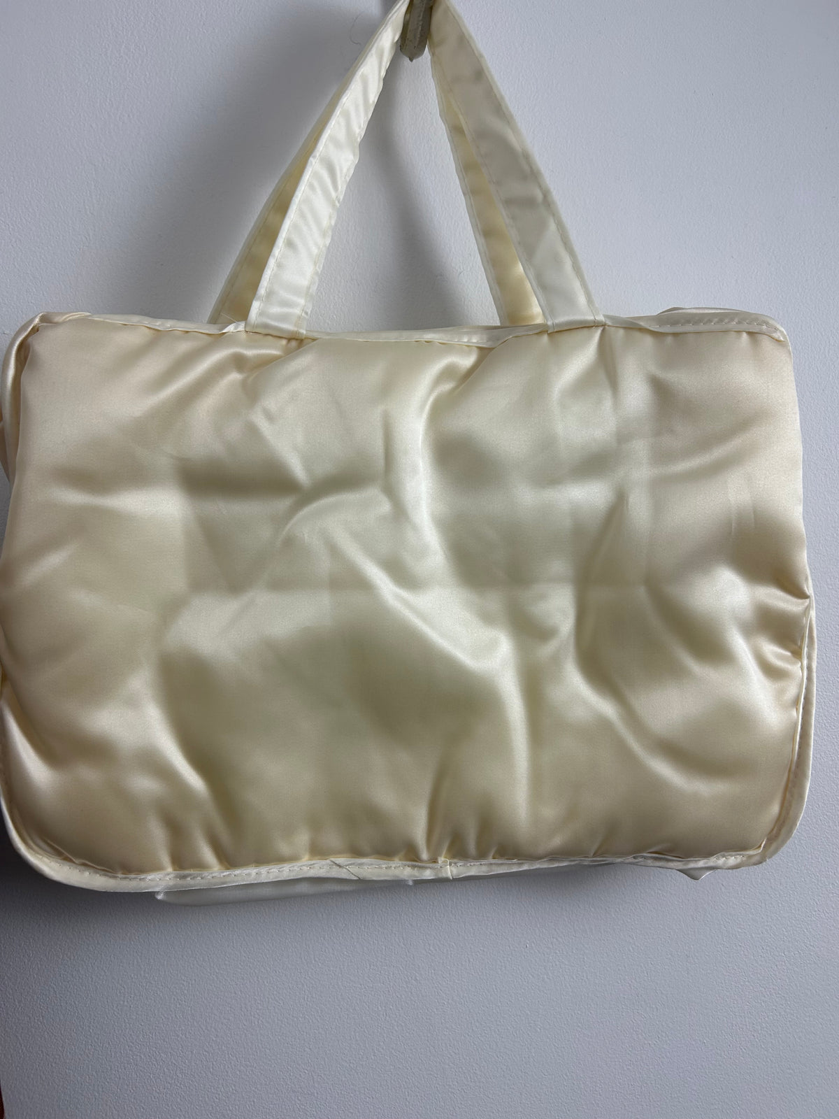 Vintage 1960s Never Used Cream Satin Lace & Floral Applique Lingerie Negligee Travel Bag