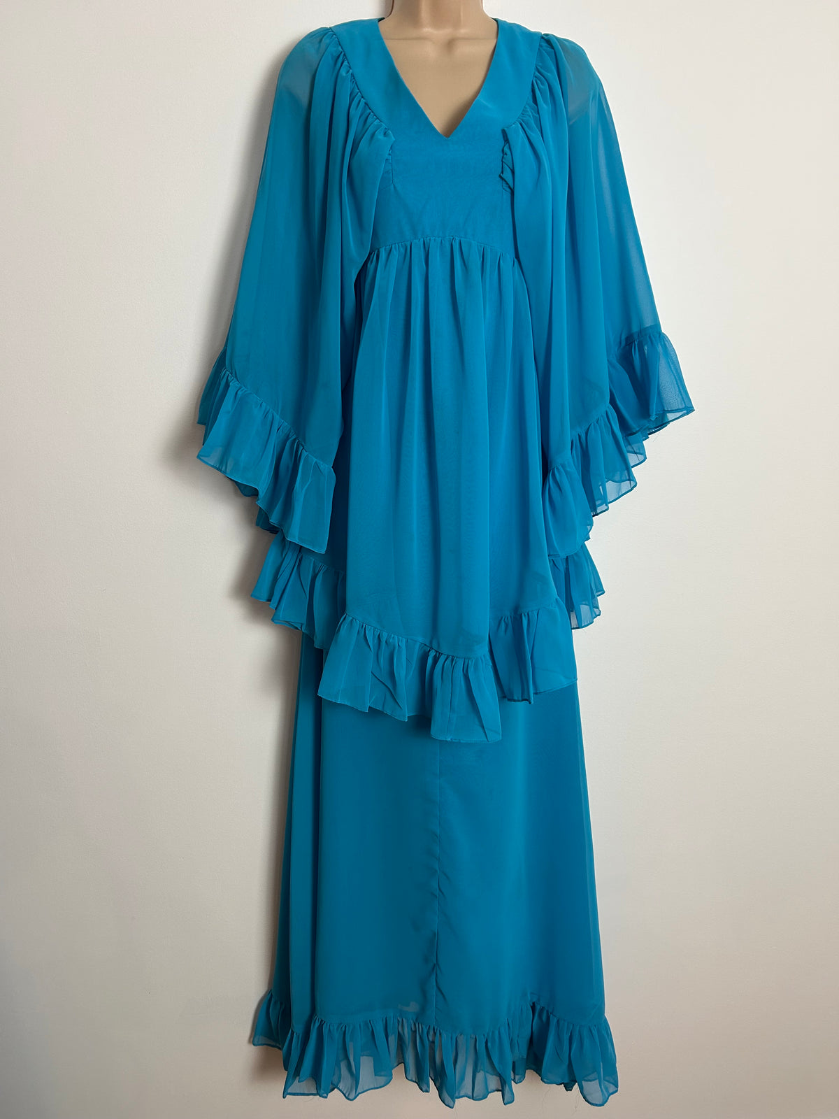 Vintage Late 1960s TINA WARREN UK Size 10-12 Sky Blue Cape Sleeve Layered Boho Maxi Dress