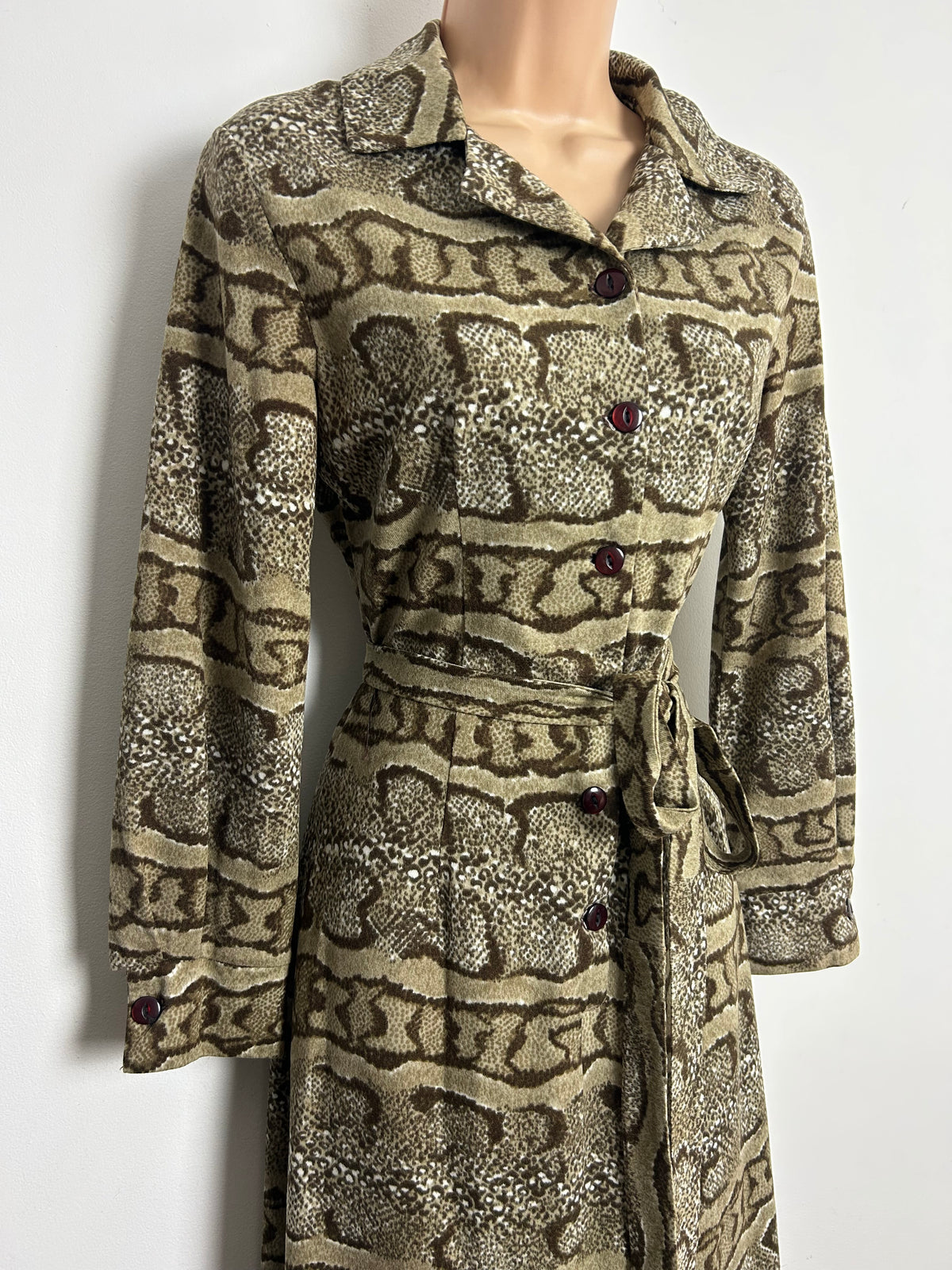 Vintage 1970s PETER SAUNDERS AVON TWEEDS Size 6-8 Brown Tones Snake Skin Print Belted Jersey Day Dress