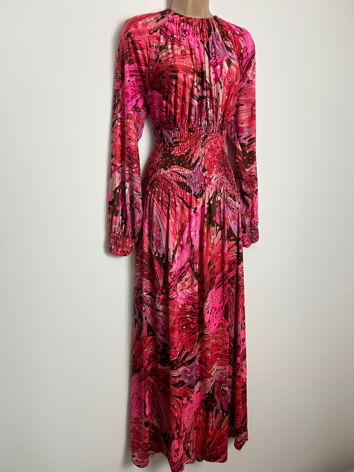 Vintage 1970s Size 10-12 Pink Abstract Psychedelic Print Long Sleeve Shirred Neck Maxi Dress