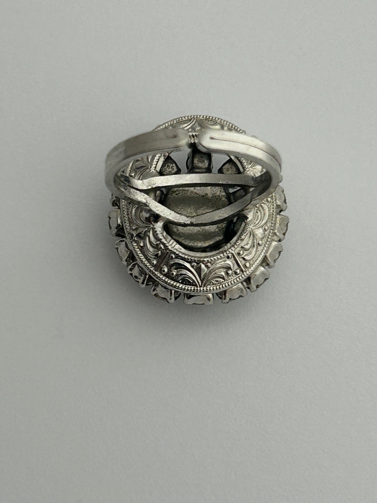 Vintage Beautiful Silver Tone Purple Glass & Diamante Set Adjustable Cocktail Ring Size P