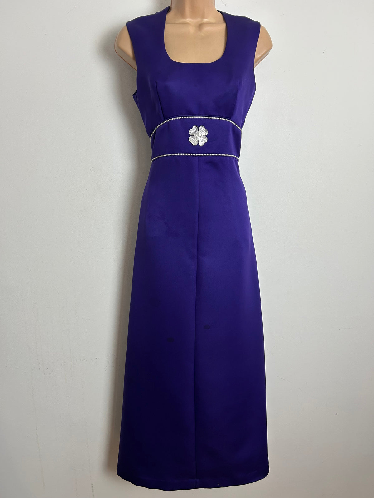 Vintage 1970s CANDA INTERNATIONAL Size 8 Purple Diamante & Flower Applique Detail Evening Occasion Maxi Dress