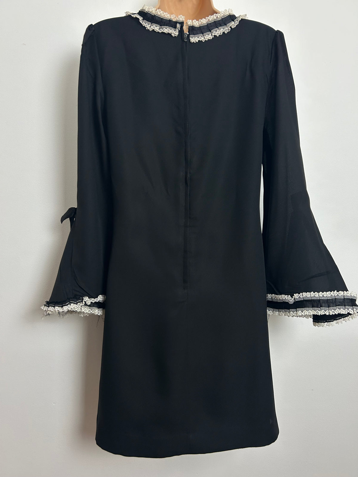 Vintage 1960s Size 10-12 Black Ruffle & White Lace Trim Flared Cuff Mini Mod Shift Dress