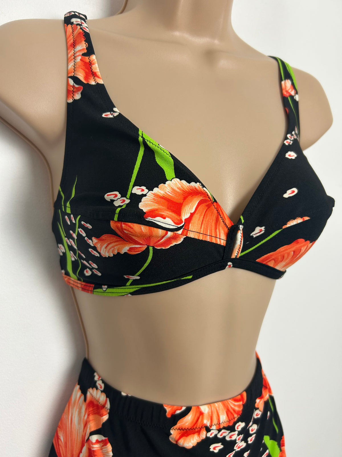 Vintage 1960s TRIUMPH INTERNATIONAL Approx Size 12 "Jalisco" Black & Orange Floral Print Bikini