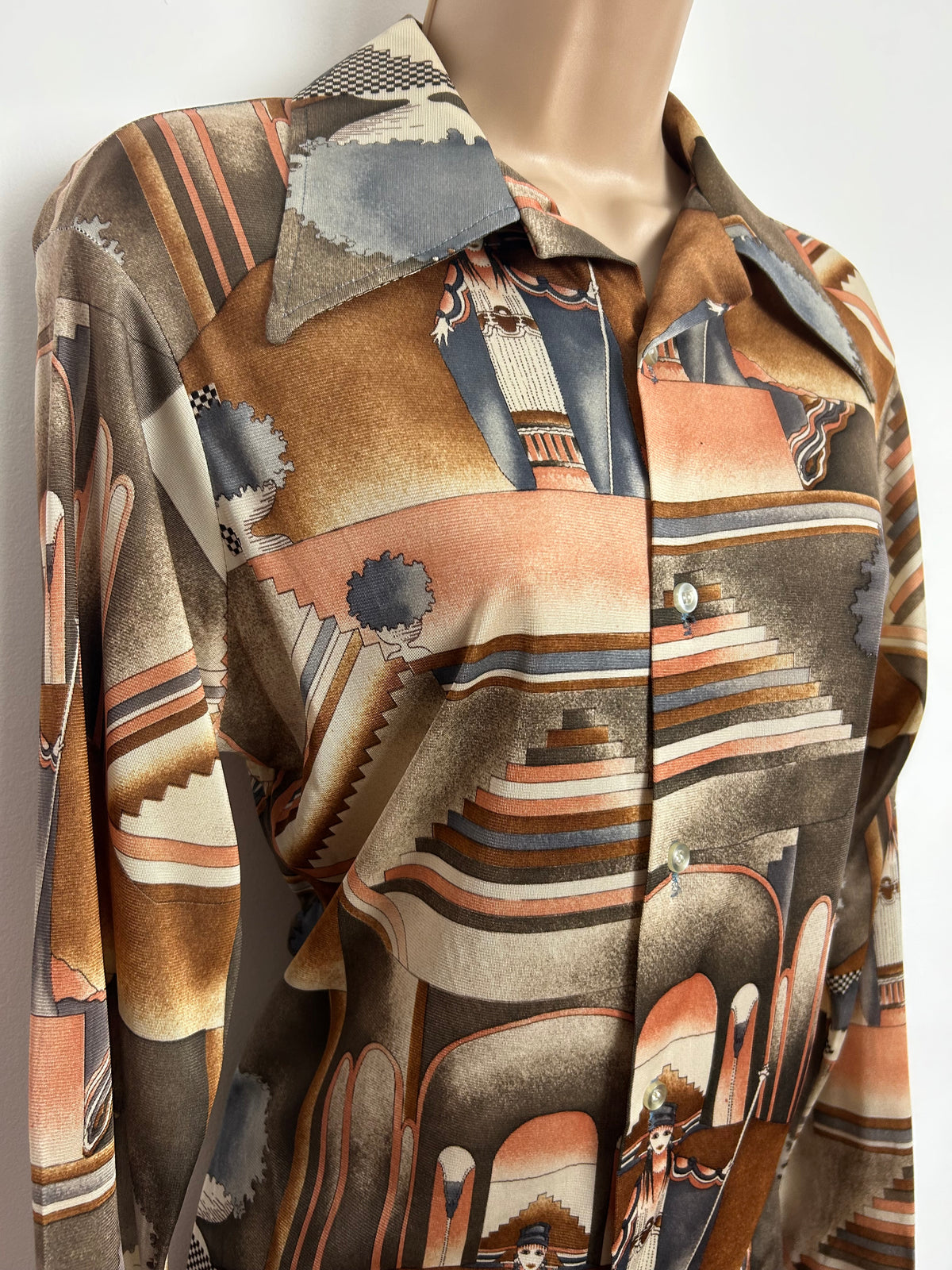 Vintage 1970s Size 10-12 Brown & Grey Tones Novelty Print Long Sleeve Shirt