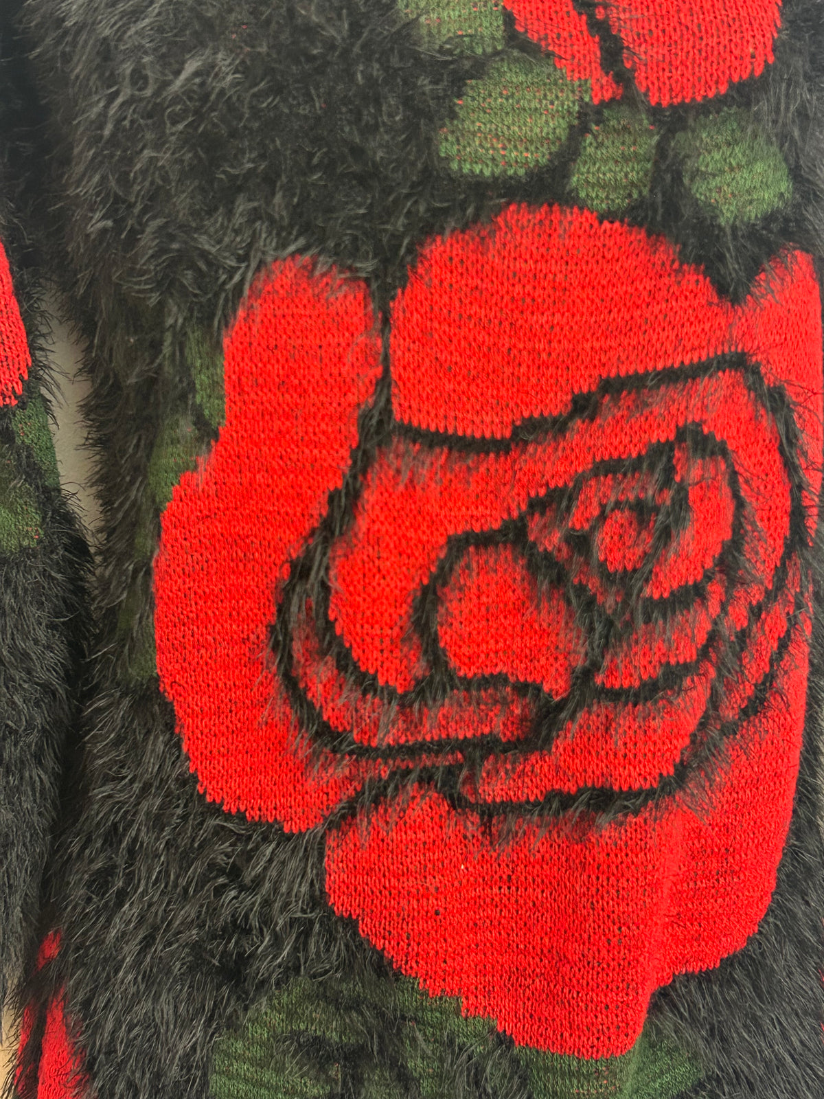 AMY VERMONT Size 10-12 Black & Red Floral Super Soft Fluffy Jumper