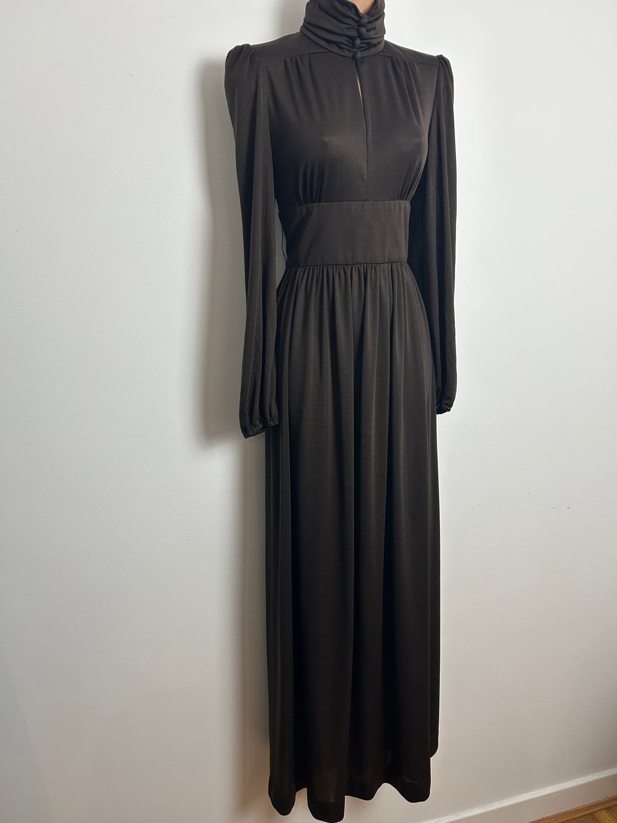 Vintage 1970s WALLIS FASHIONS UK Size 8-10 Brown High Neck Keyhole Long Sleeve Maxi Dress