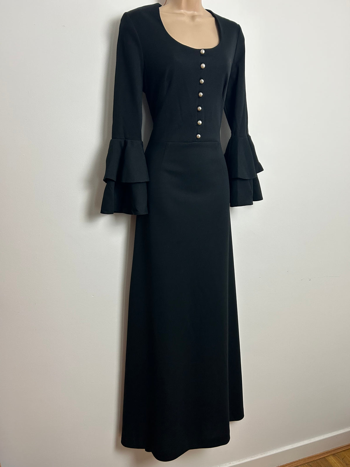 Vintage 1960s CARNEGIE BOUTQUE Size 10 Black Layered Flared Cuff Maxi Dress