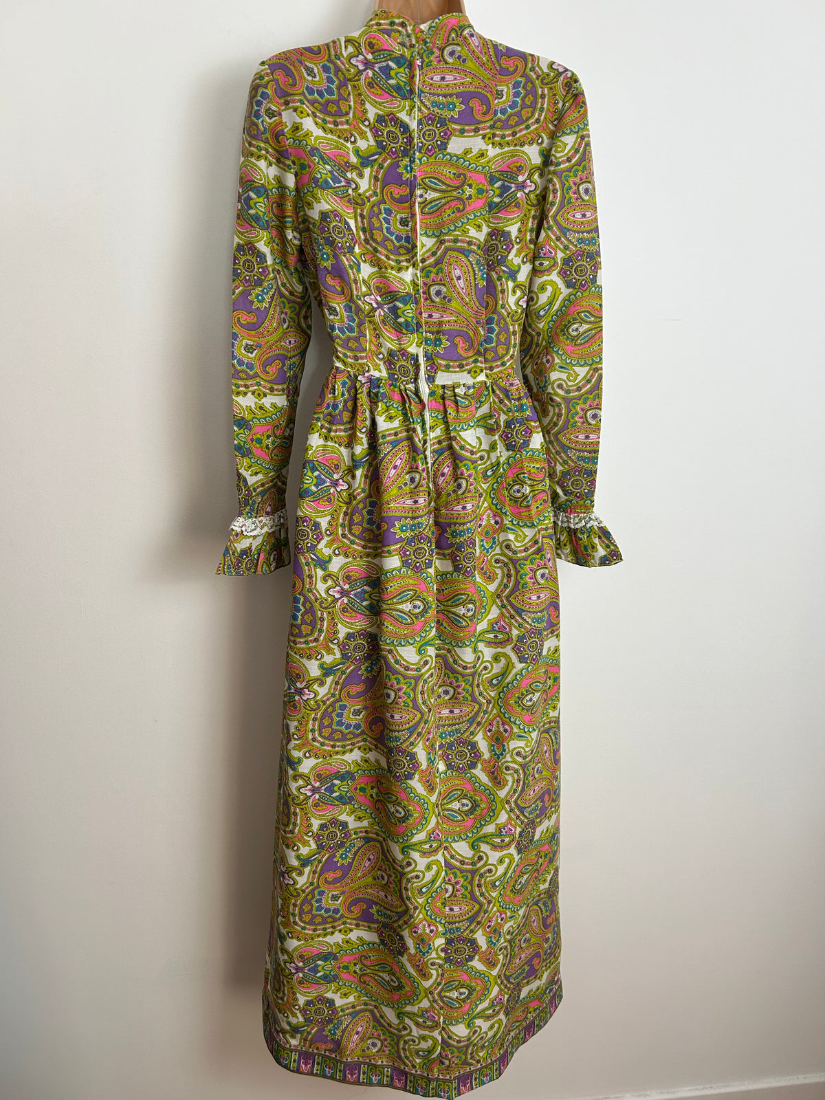 Vintage 1970s Size 6-8 White Green Pink & Purple paisley Print Lace Trim Prairie Maxi Dress