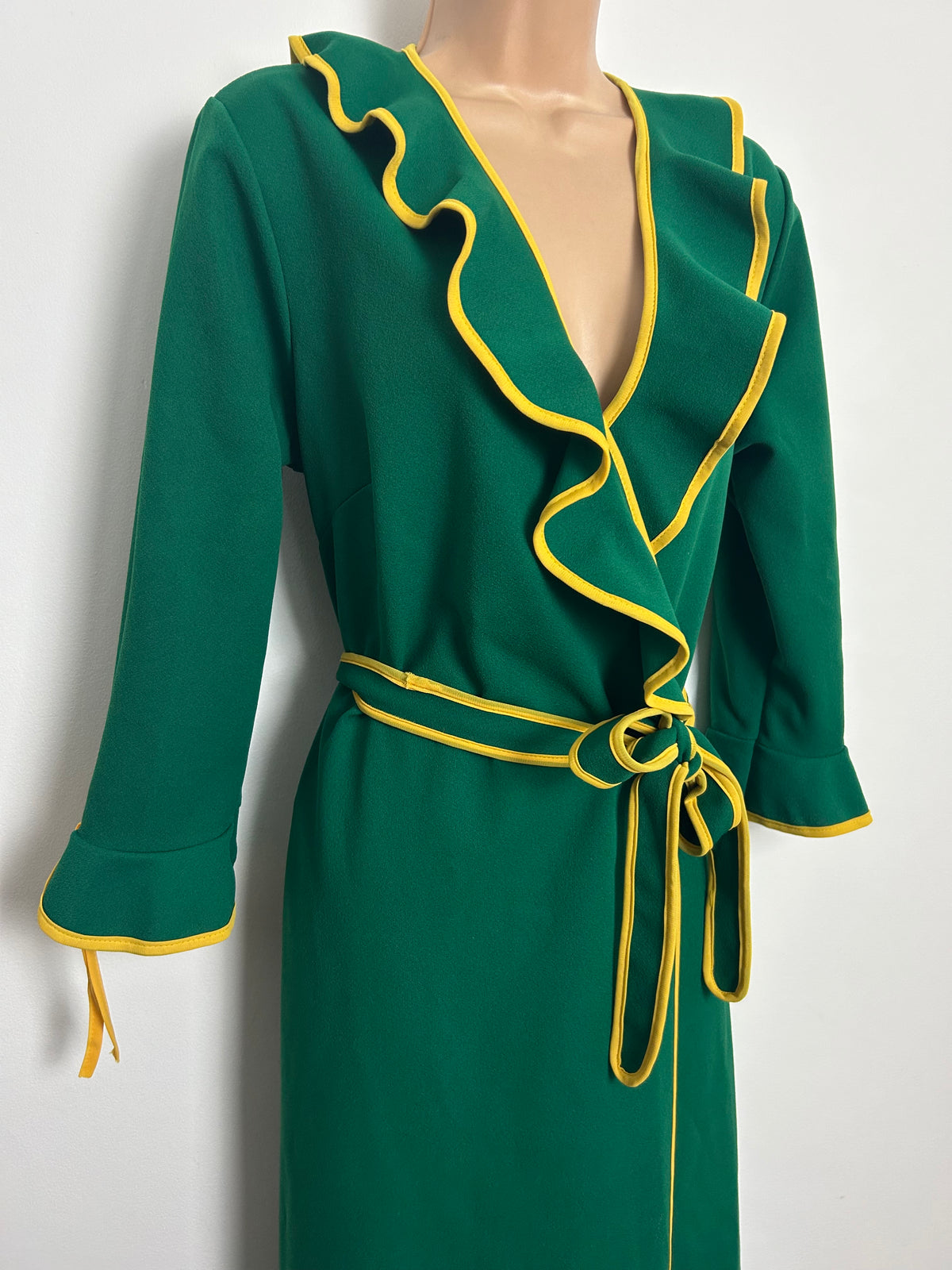 Vintage 1970s Size 14 Dark Green & Yellow Trim Ruffle Collar Flared Cuff Belted House Coat Maxi Dress Hostess Gown