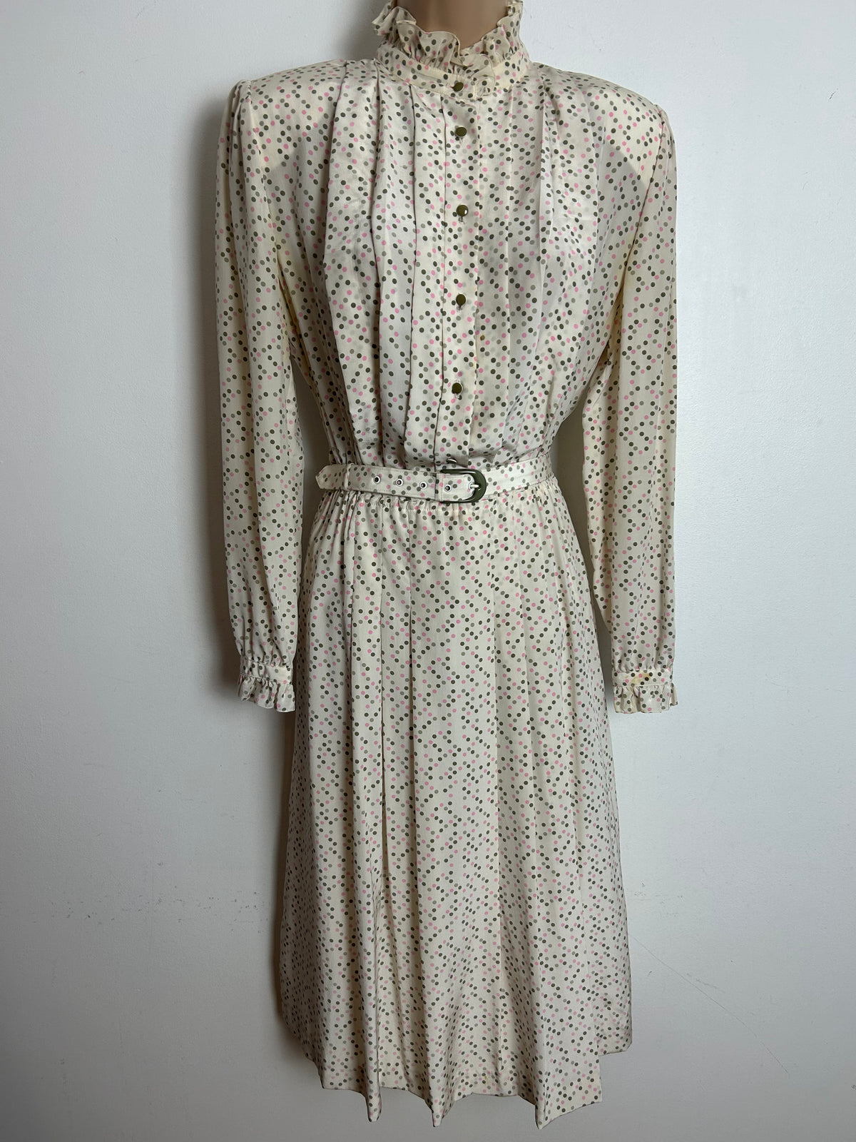Vintage 1980s LOUIS FERAUD Size 12-14 Cream Polka Dot Pink 100% Silk Pleated Belted Day Dress
