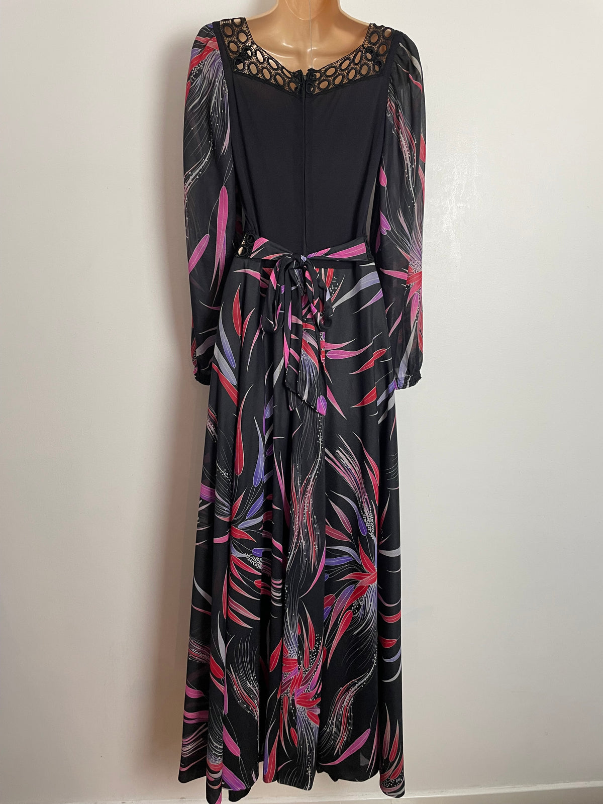 Vintage 1970s LAROUSSE Italy UK Size 8 Black Red & Violet Leaf Print Circle Lace Boho Maxi Dress