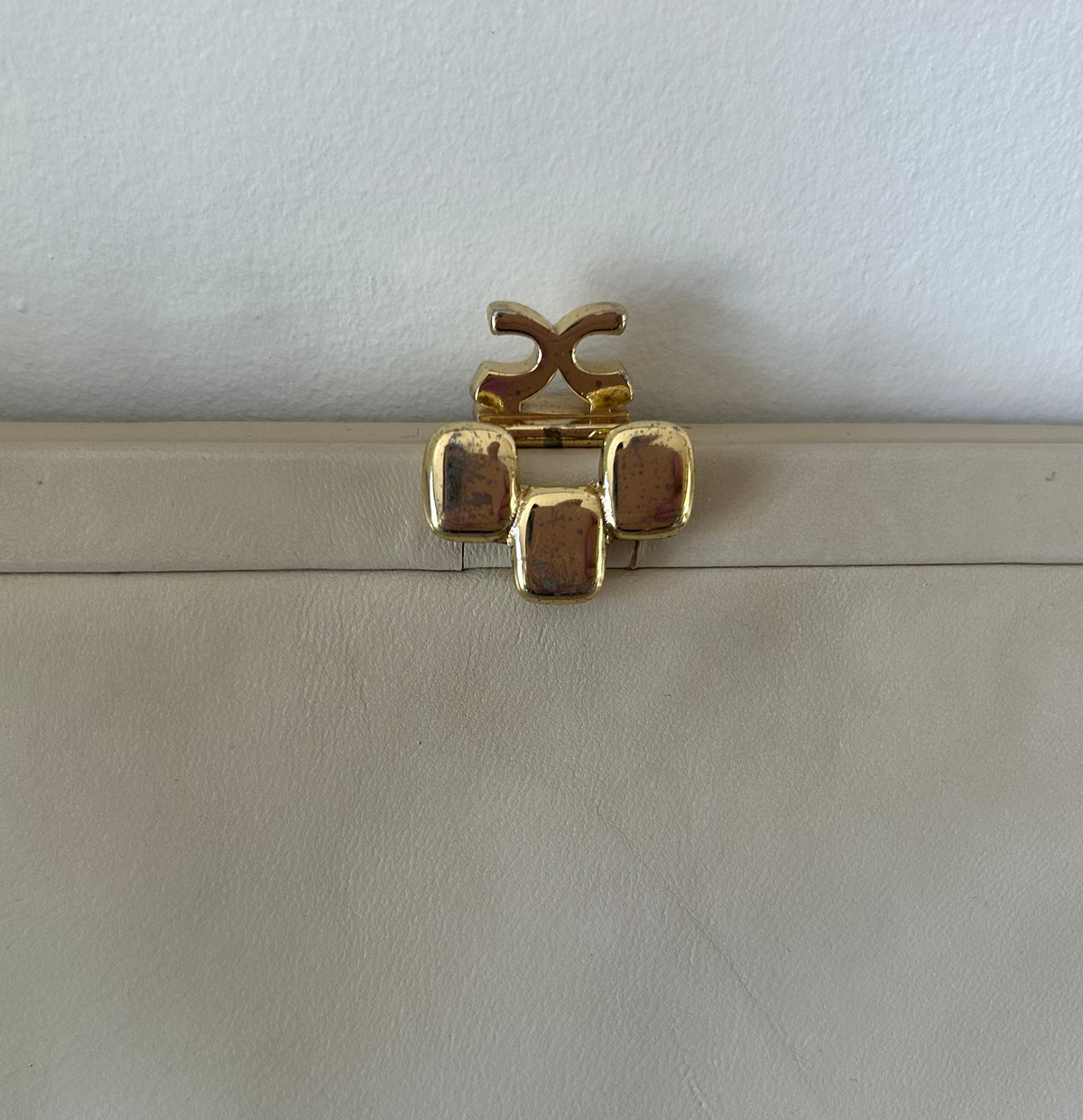 Vintage 1960s Cream Faux Leather Shoulder or Clutch Bag