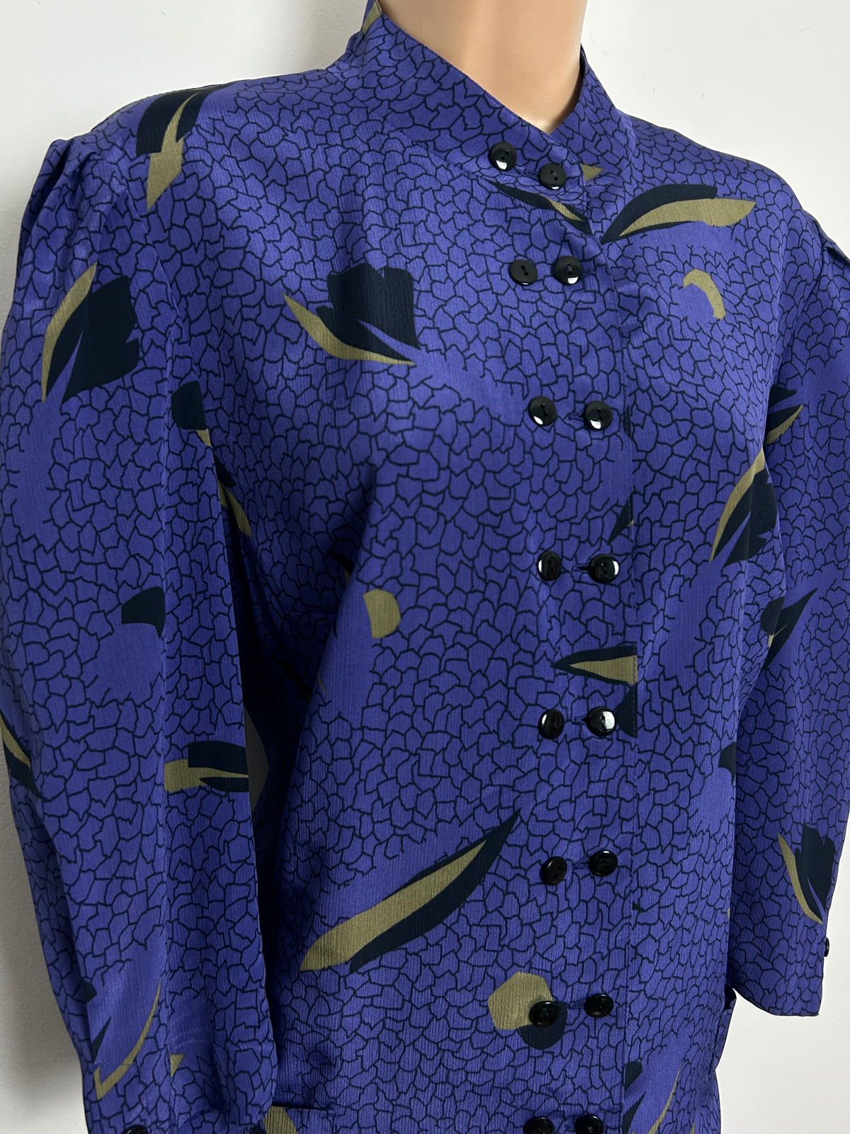 Vintage 1980s Size 12 Dark Purple Abstract Print Double Buttons Long Sleeve Shirt