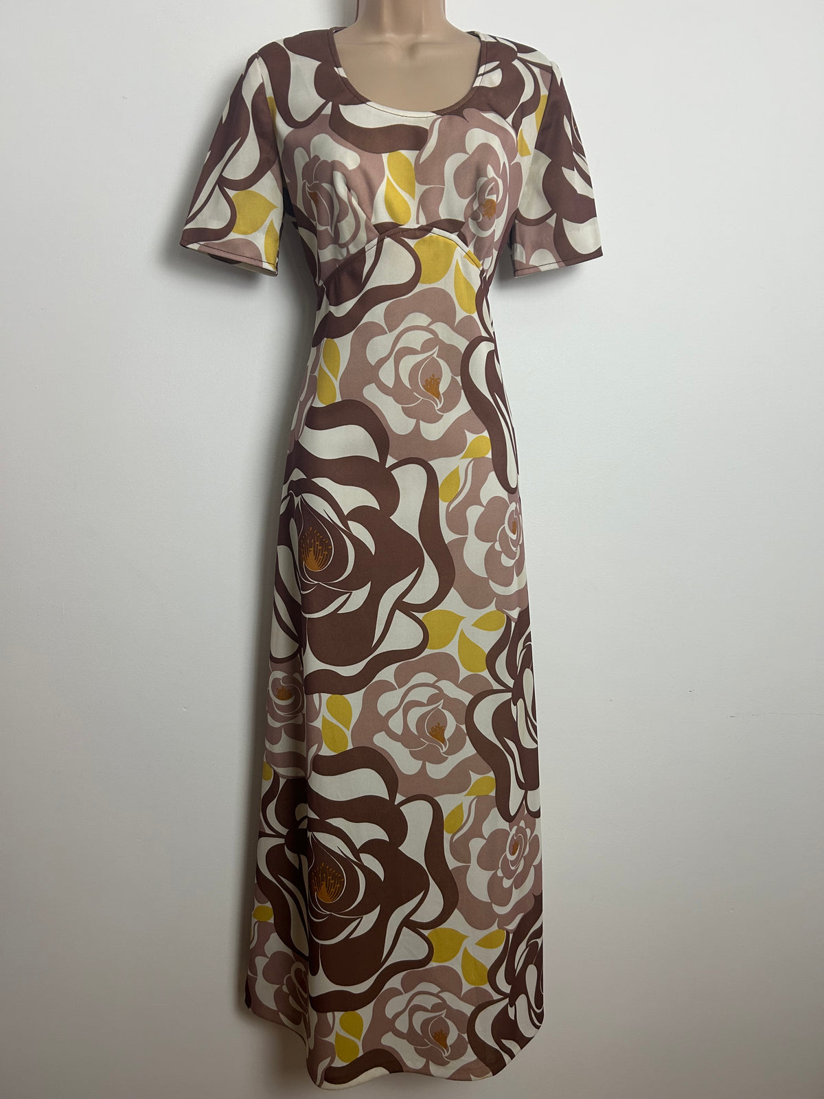 Vintage 1970s Size 10 Brown White & Yellow Abstract Print Maxi Dress