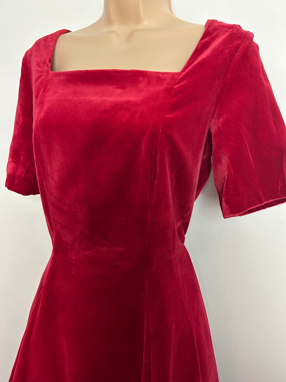 Vintage Late 1950s Size 10 Beautiful Red Velvet Christmas Party Dress Size 10