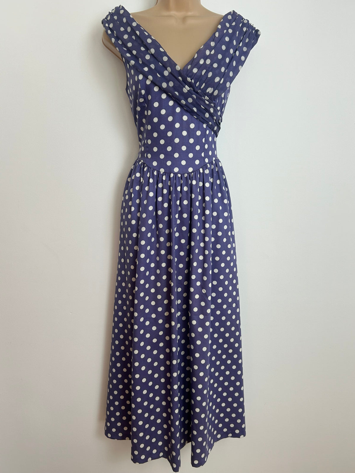 Vintage 1980s LAURA ASHLEY Size 8 (Size 12 On Label) Blue & White Polka Dot Midi Summer Dress