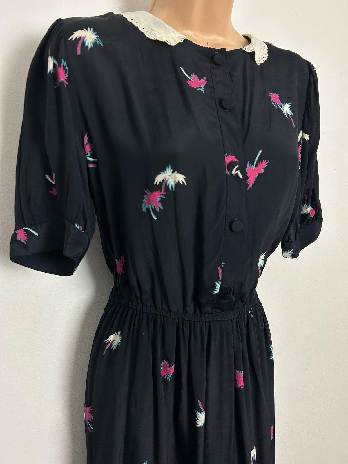Vintage 1980s Size 10-12 Black Pink & White Palm Tree Print 1940s Style Day Dress