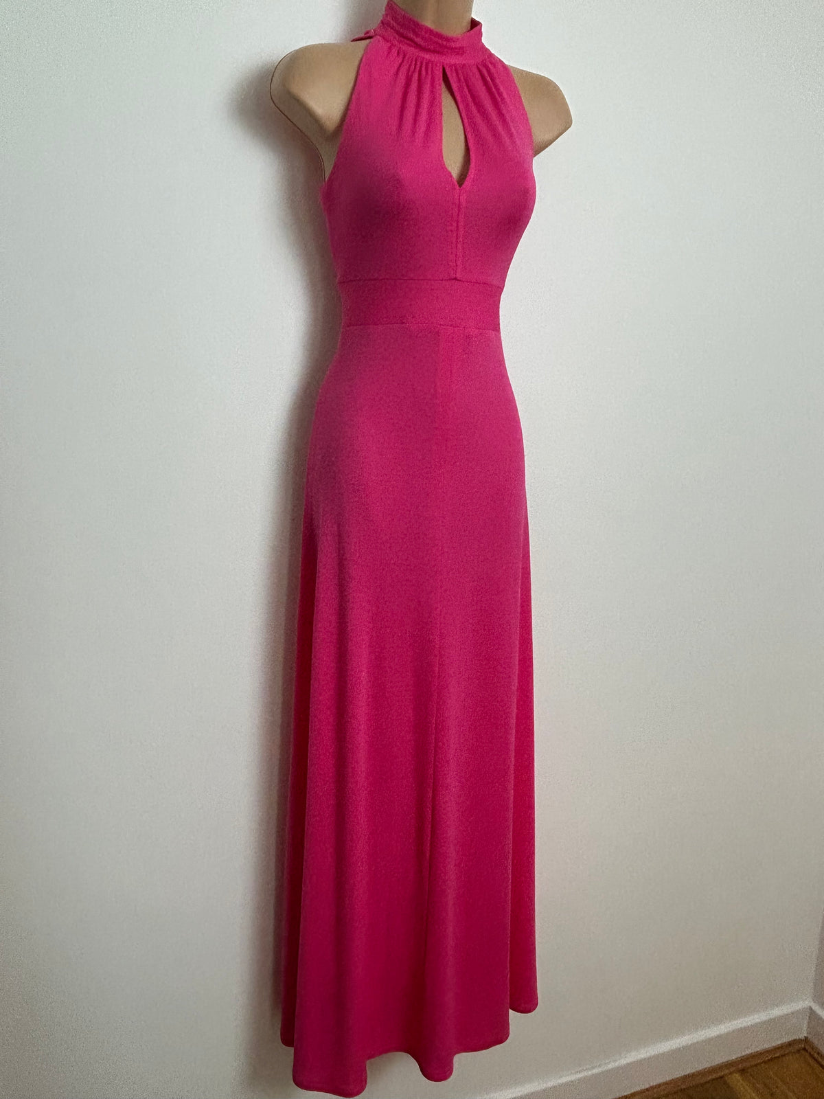 Vintage 1970s Size 6 Candy Pink Keyhole Cut Out Sleeveless Maxi Dress