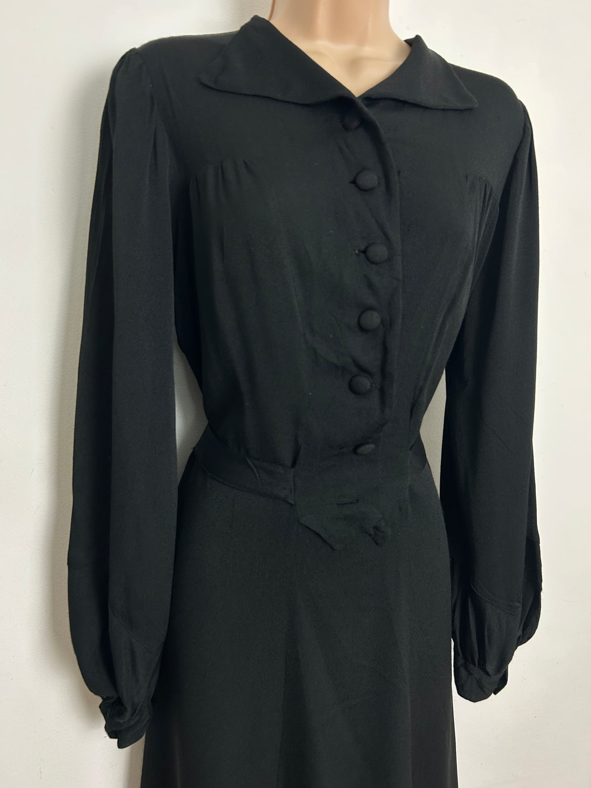 Vintage Original 1940's Size 14-16 Black Rayon Long Sleeve Midi Dress