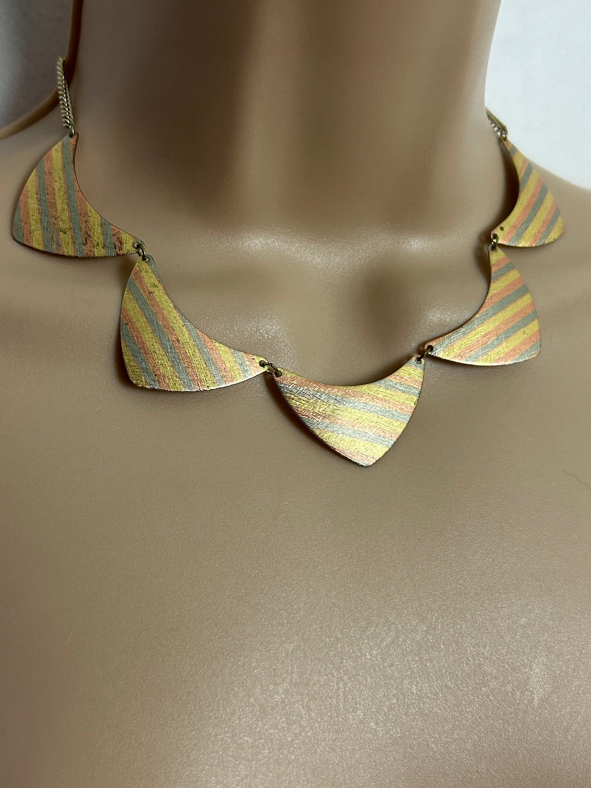 Vintage Gold Tone Stripe Panel Design Choker Necklace