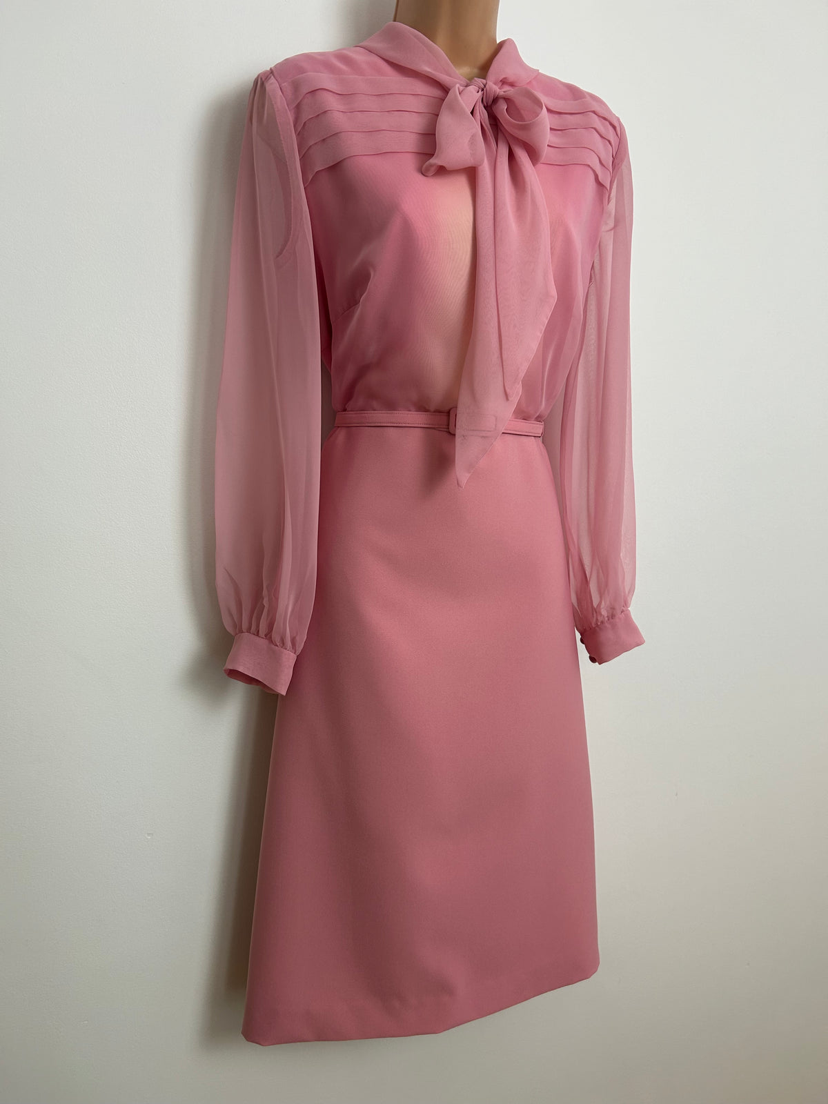 Vintage 1960s PEGGY FRENCH COUTURE Size 12 Pale Pink Pussy Bow Tie Mod Dress & Matching Jacket